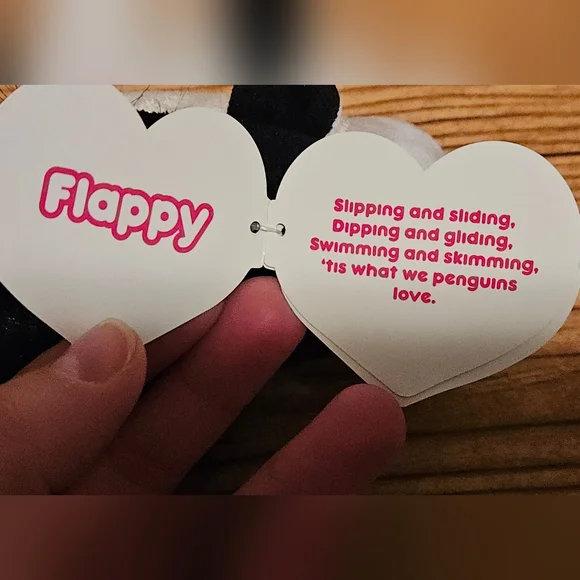 New Fuzzee Tails Flappy PenguinBlack & White Fluffy Tail Plush Toy 9/29 - Picture 2 of 7